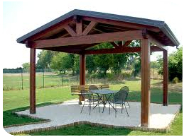 GAZEBO A DUE PENDENZE IN LEGNO